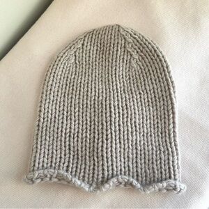 Johnstons of Elgin 100% Cashmere Ribbed Beanie
